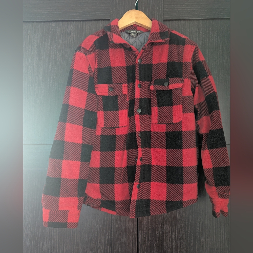 Youth Eddie Bauer Red and Black Quilted Jacket/Shacket (Sm -7/8)